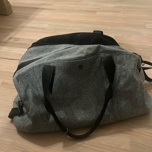 Lululemon gym duffle bag